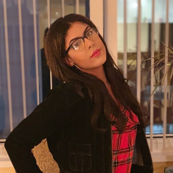 Meet your Posher, Victoria - Picture 2 of 3